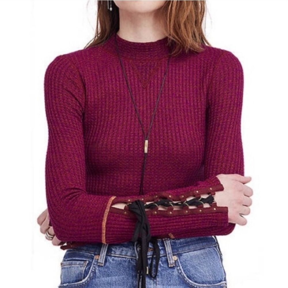 🍒NWT🍒 FREE PEOPLE THERMAL CUFFS LACE UP